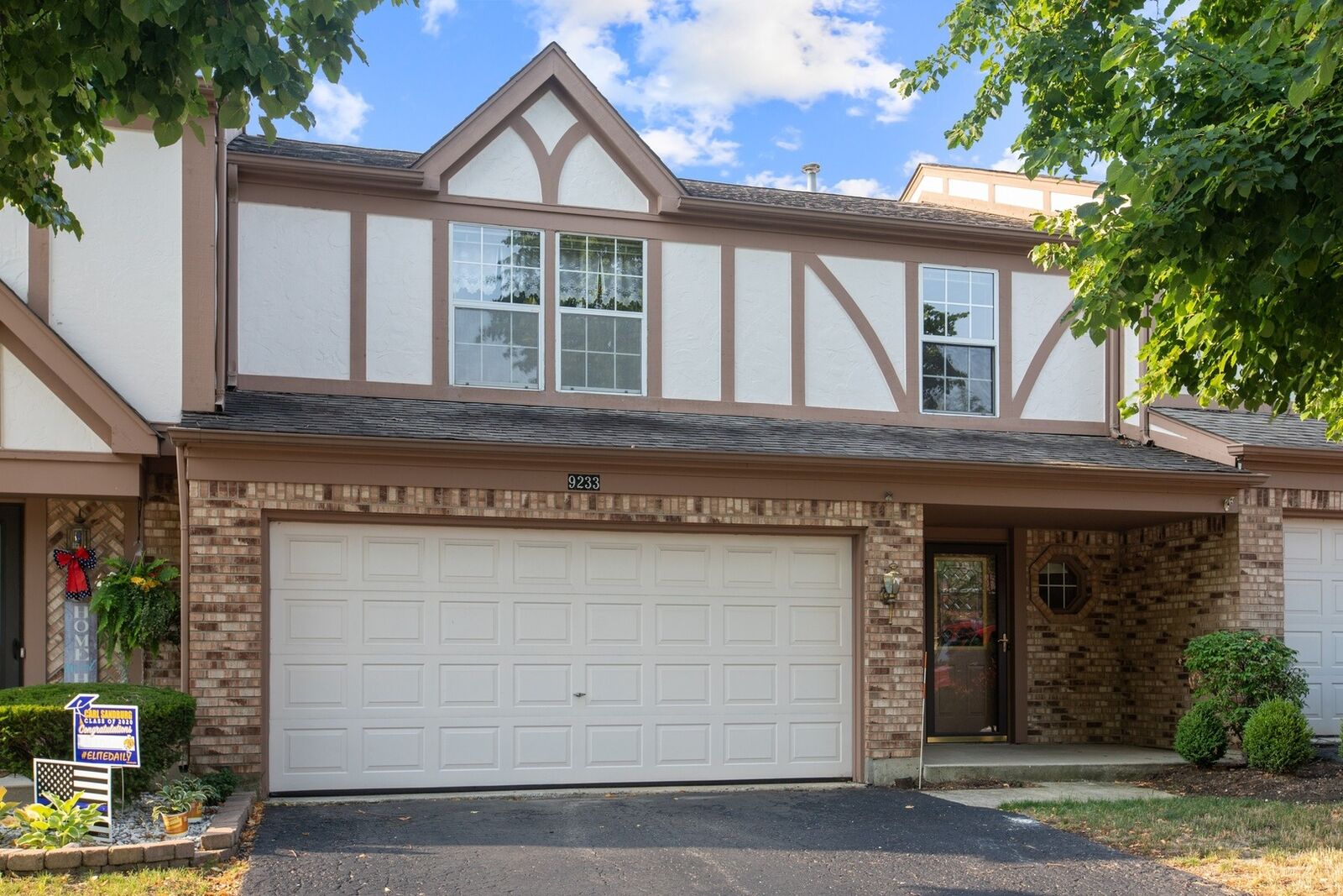 Property Photo:  9233 Lakeview Drive  IL 60462 