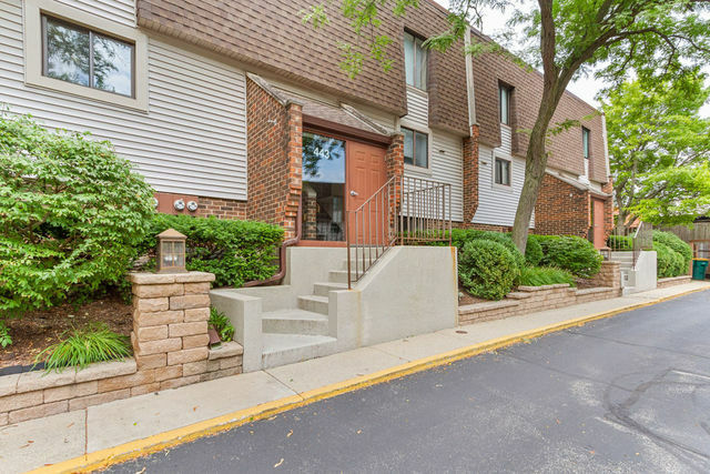 Property Photo:  443 Elm Street 3F  IL 60015 