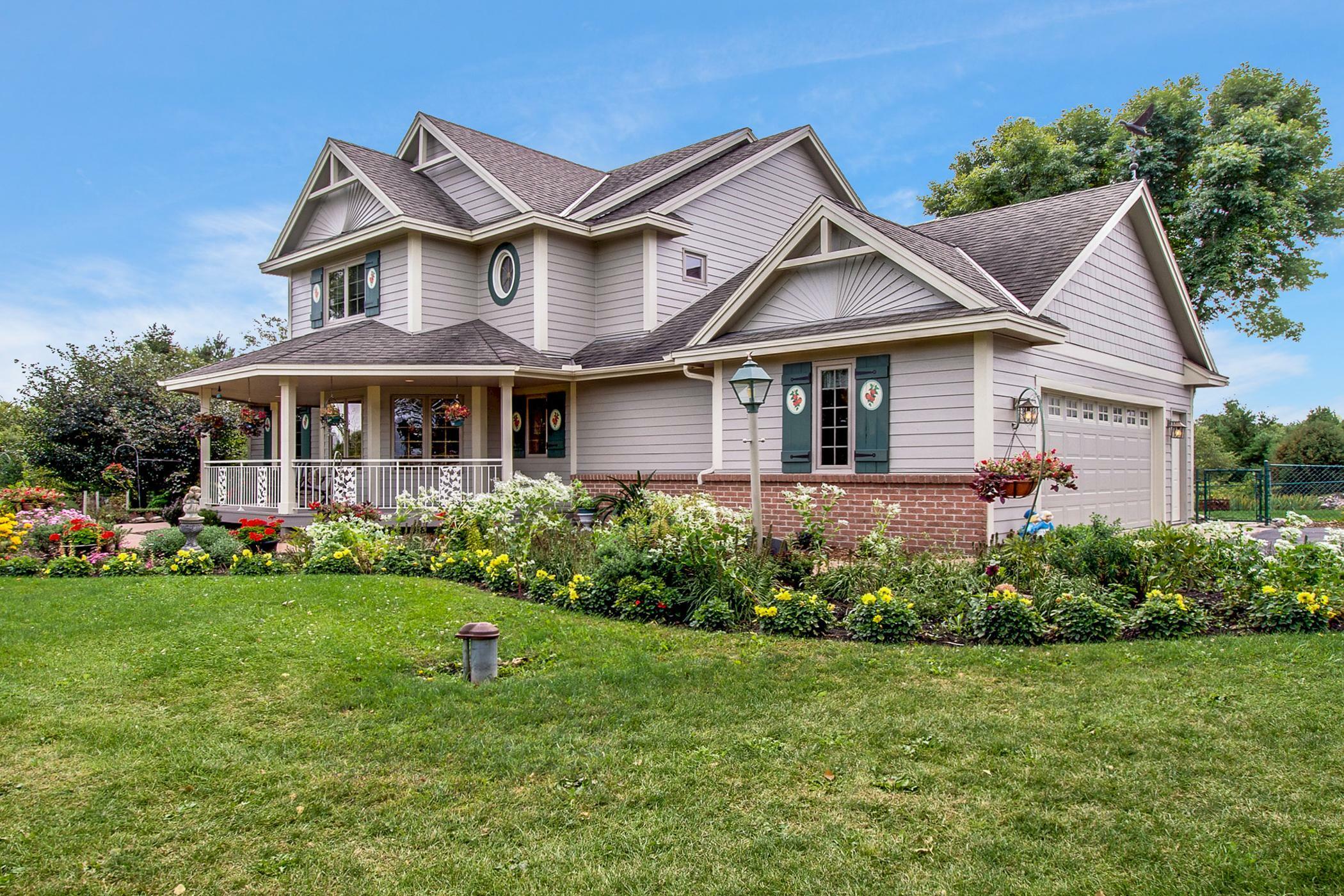 Property Photo: 1581 E 260th Street MN 56071