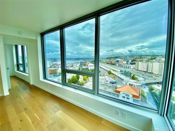 Property Photo:  1808 Minor Ave 2211  WA 98101 
