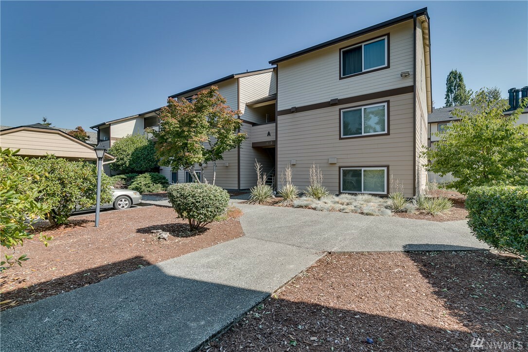 Property Photo:  14310 126th Ave NE A203  WA 98034 