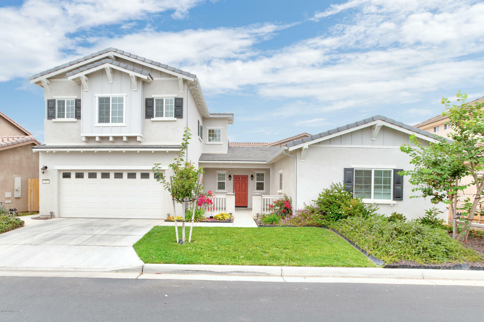 Property Photo:  1453 W Heritage Way  CA 93458 