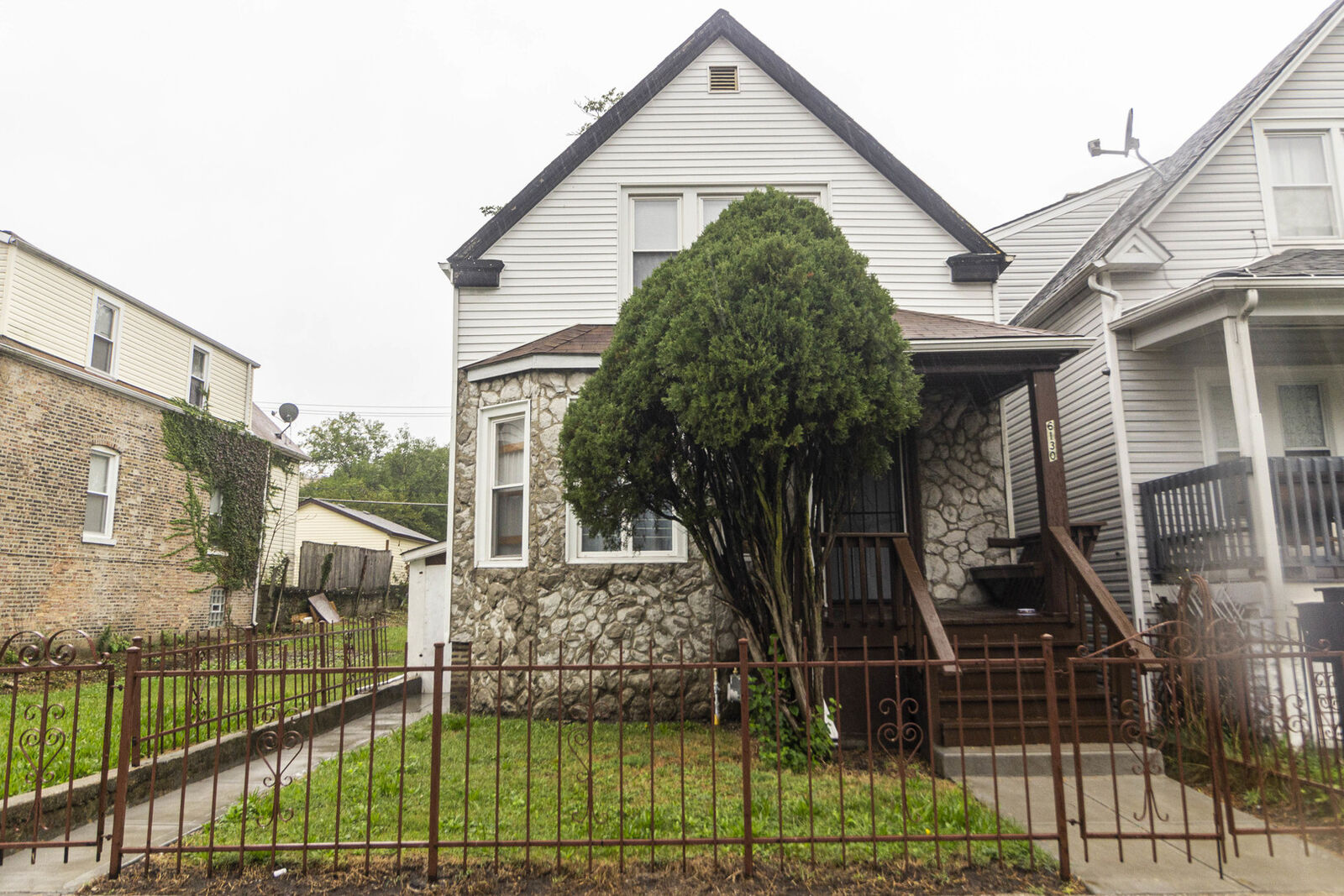 Property Photo:  6130 South Honore Street  IL 60636 