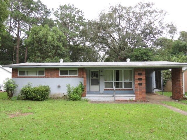 Property Photo:  1677 Mayhew  FL 32304 