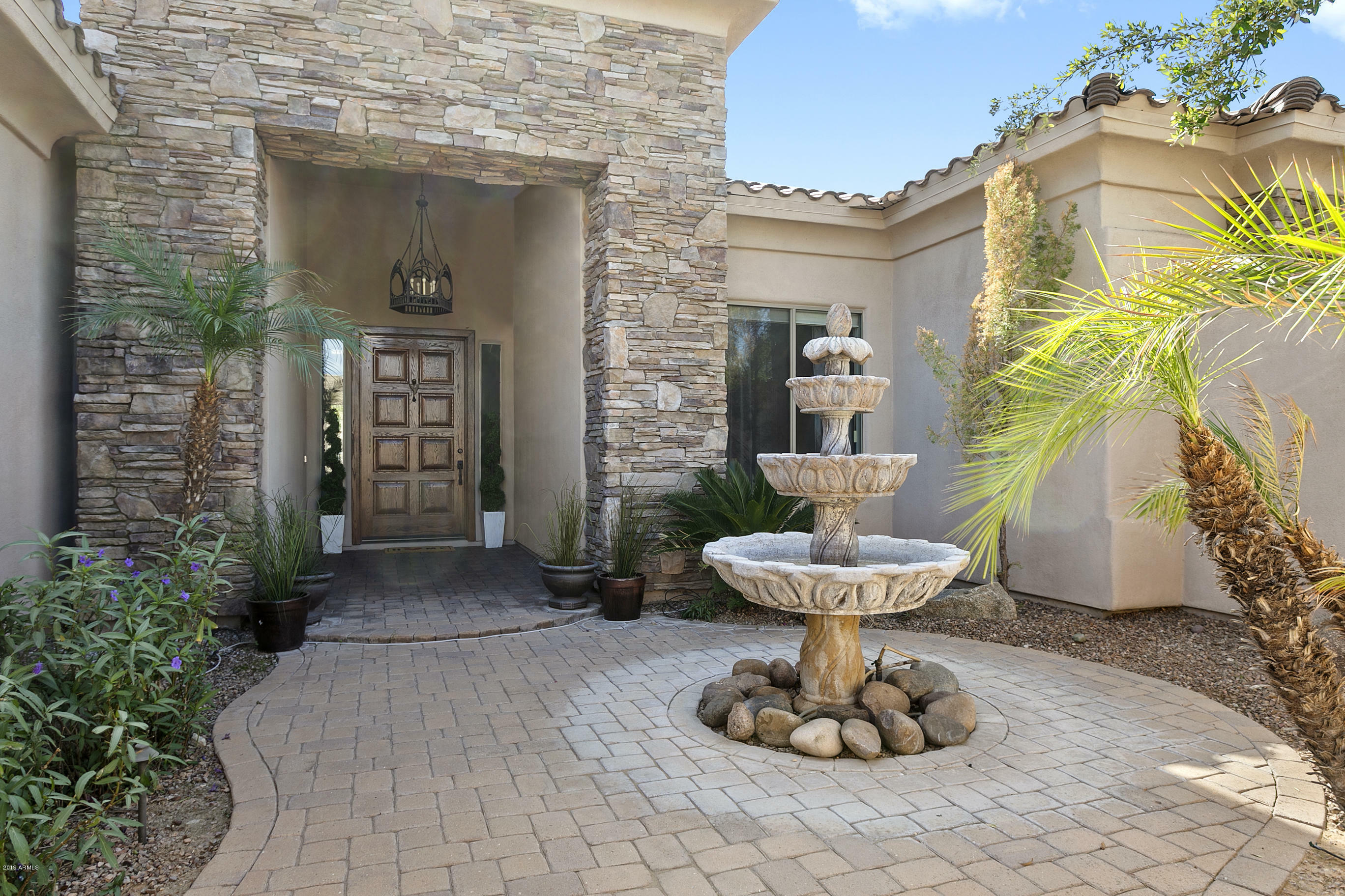 Property Photo: 8905 E Wethersfield Road AZ 85260