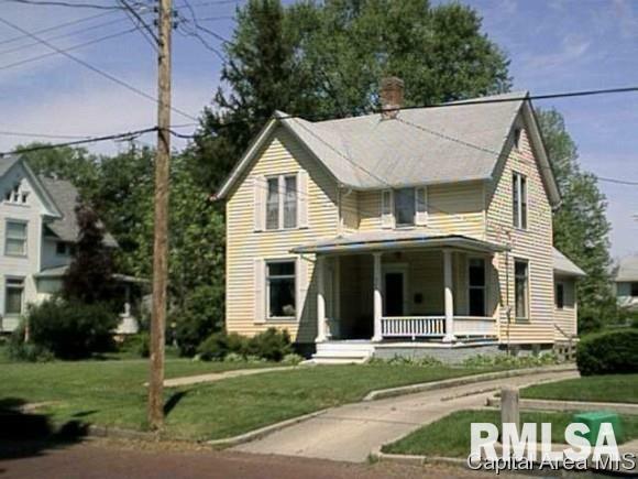 Property Photo:  