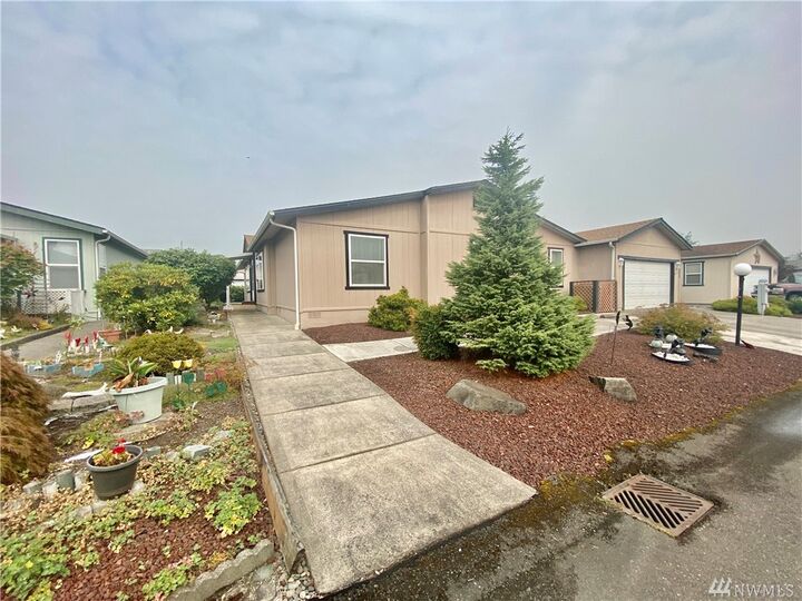 Property Photo:  14719 122nd St E 45  WA 98374 