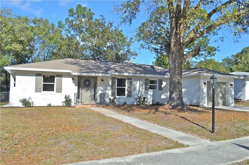 Property Photo:  2351 W Jonquil Drive  FL 34434 