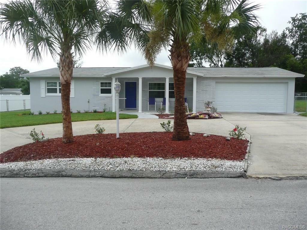 Property Photo:  95 S Jefferson Street  FL 34465 