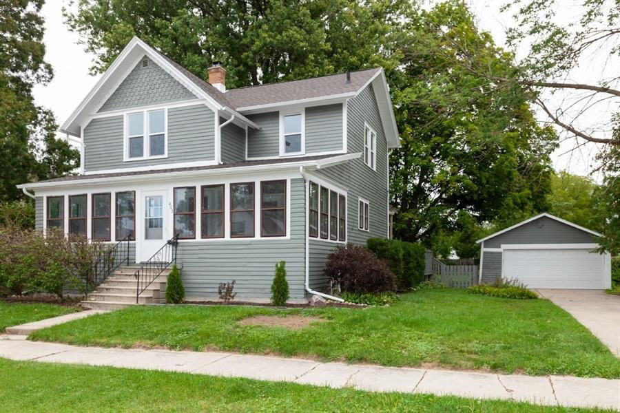 Property Photo:  403 S Franklin St  WI 53066 