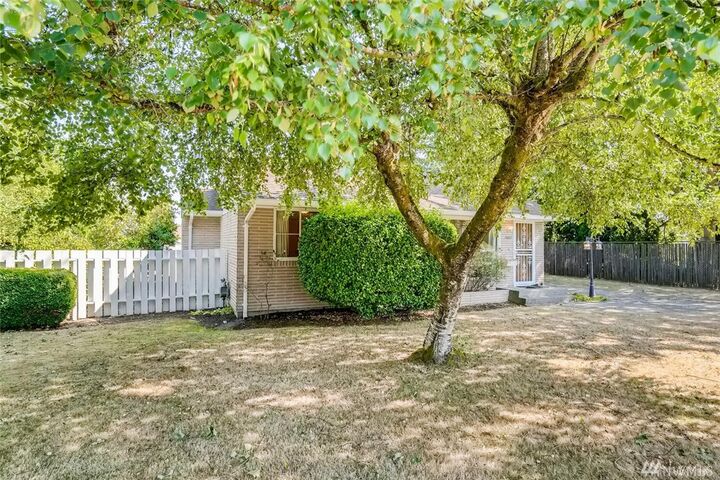 Property Photo:  16012  8th Avenue SW  WA 98166 