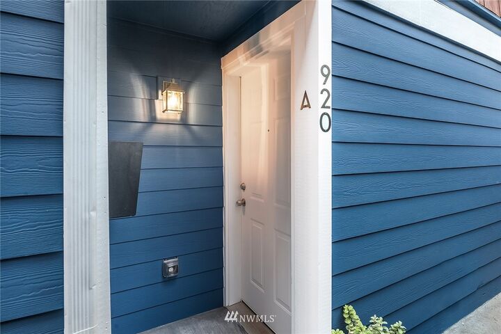 Property Photo:  920 SW Holden Street A  WA 98106 