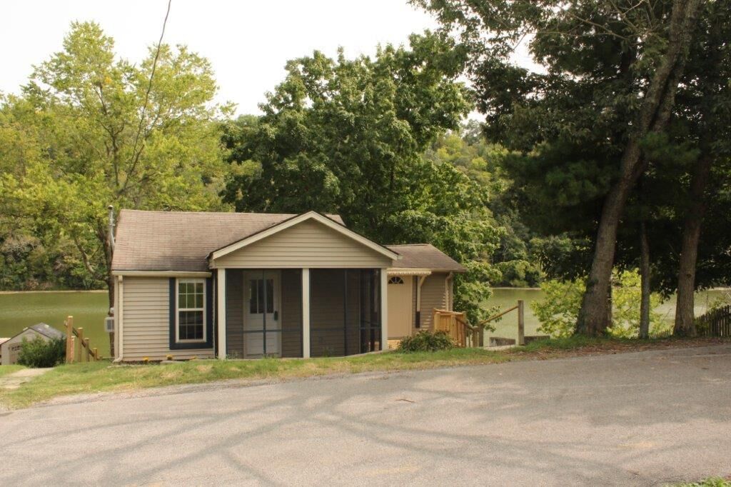 Property Photo:  573 Kings Mill Road  KY 40422 