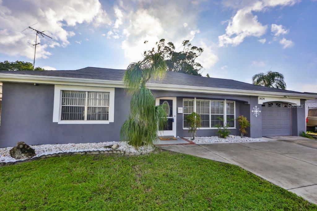 Property Photo:  3924 Glissade Drive  FL 34652 