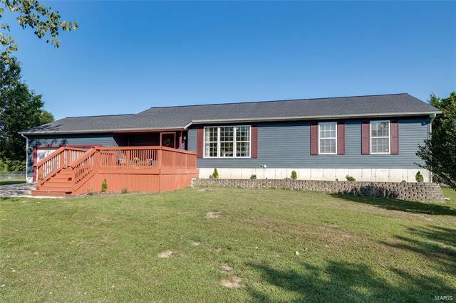 Property Photo: 1535 Strawberry Flds 63084