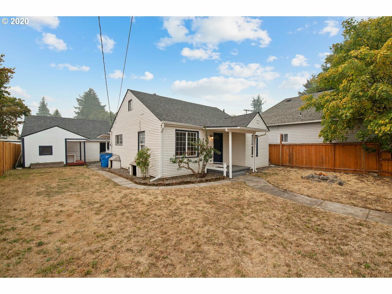 Property Photo: 3204 Grand Blvd WA 98661