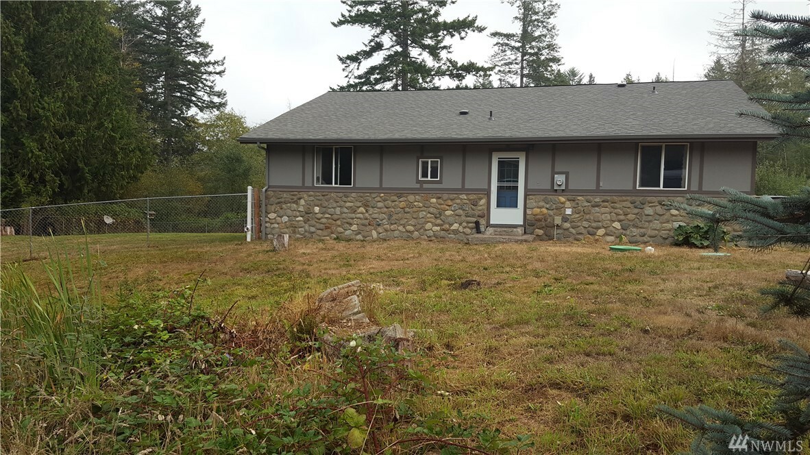 Property Photo:  1073 E Alderwood Rd  WA 98528 