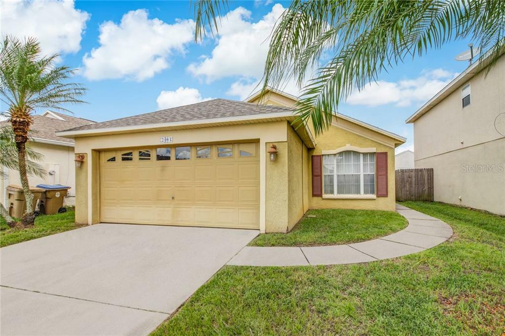 Property Photo: 2403 Cedarfield Lane FL 34744