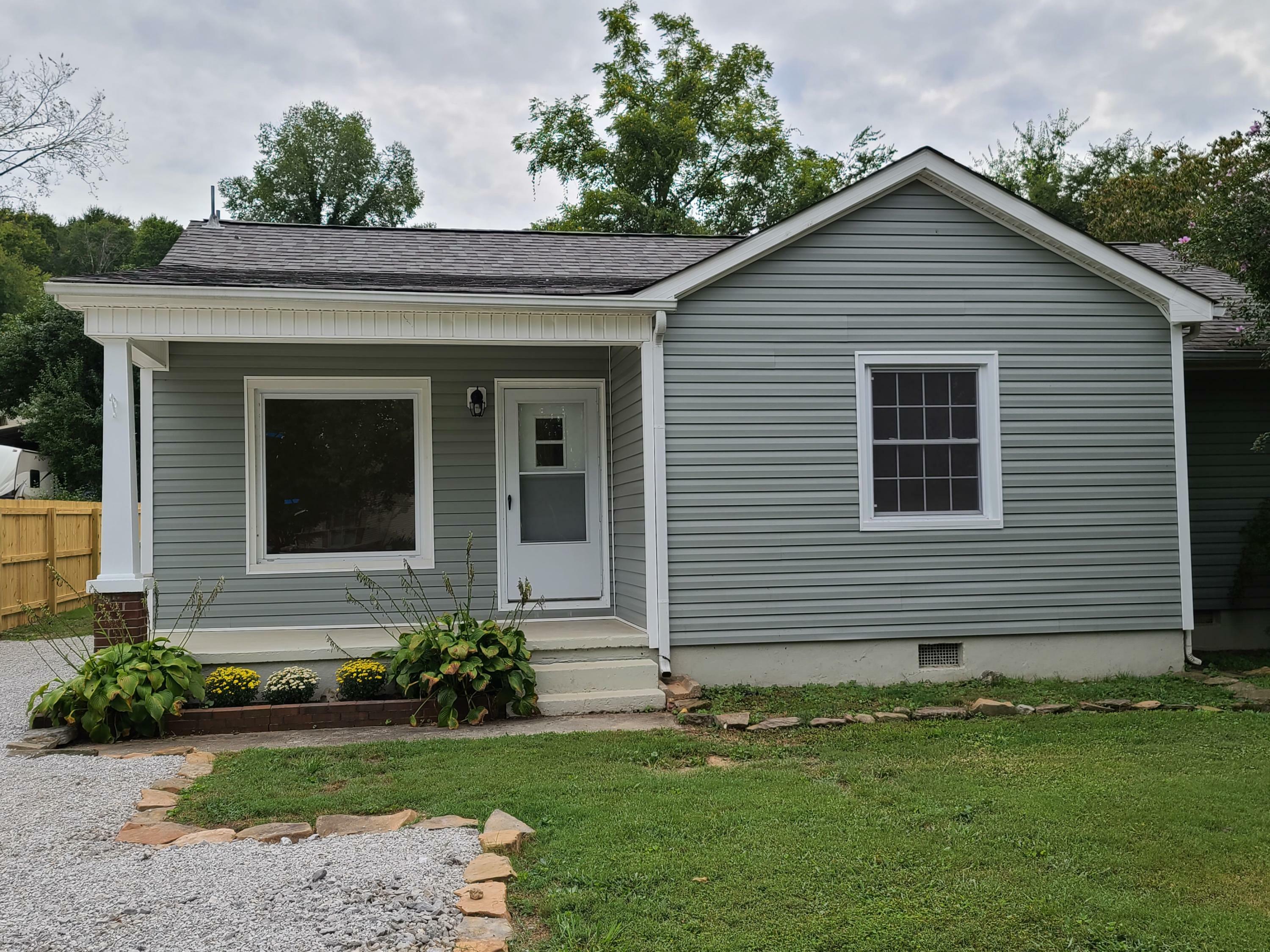 Property Photo:  814 Rosedale Ave  TN 37763 