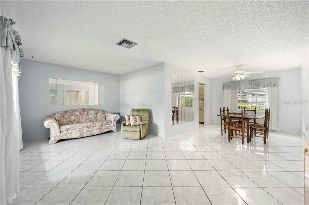 Property Photo:  35613 Cypress Court  FL 34788 