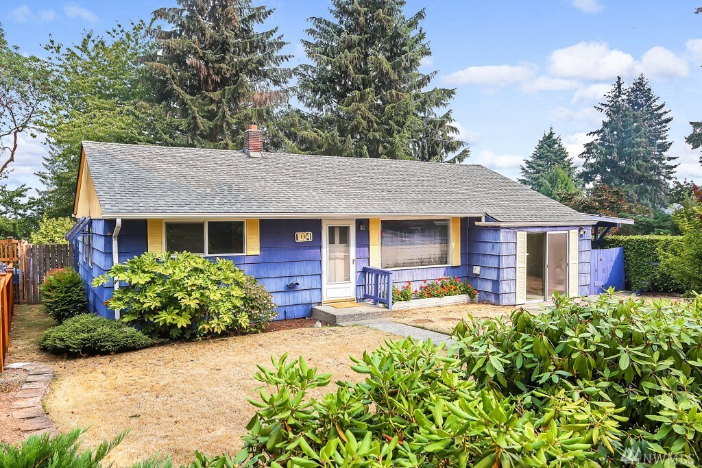 Property Photo:  1004 SW 158th St  WA 98166 