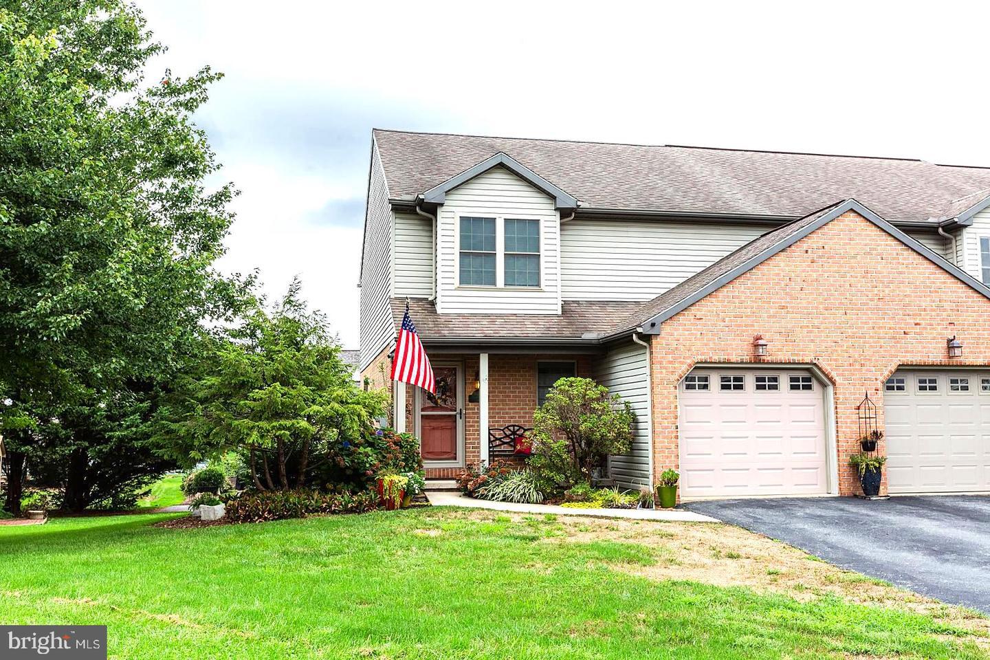 Property Photo: 317 Fairmount Terrace PA 17554