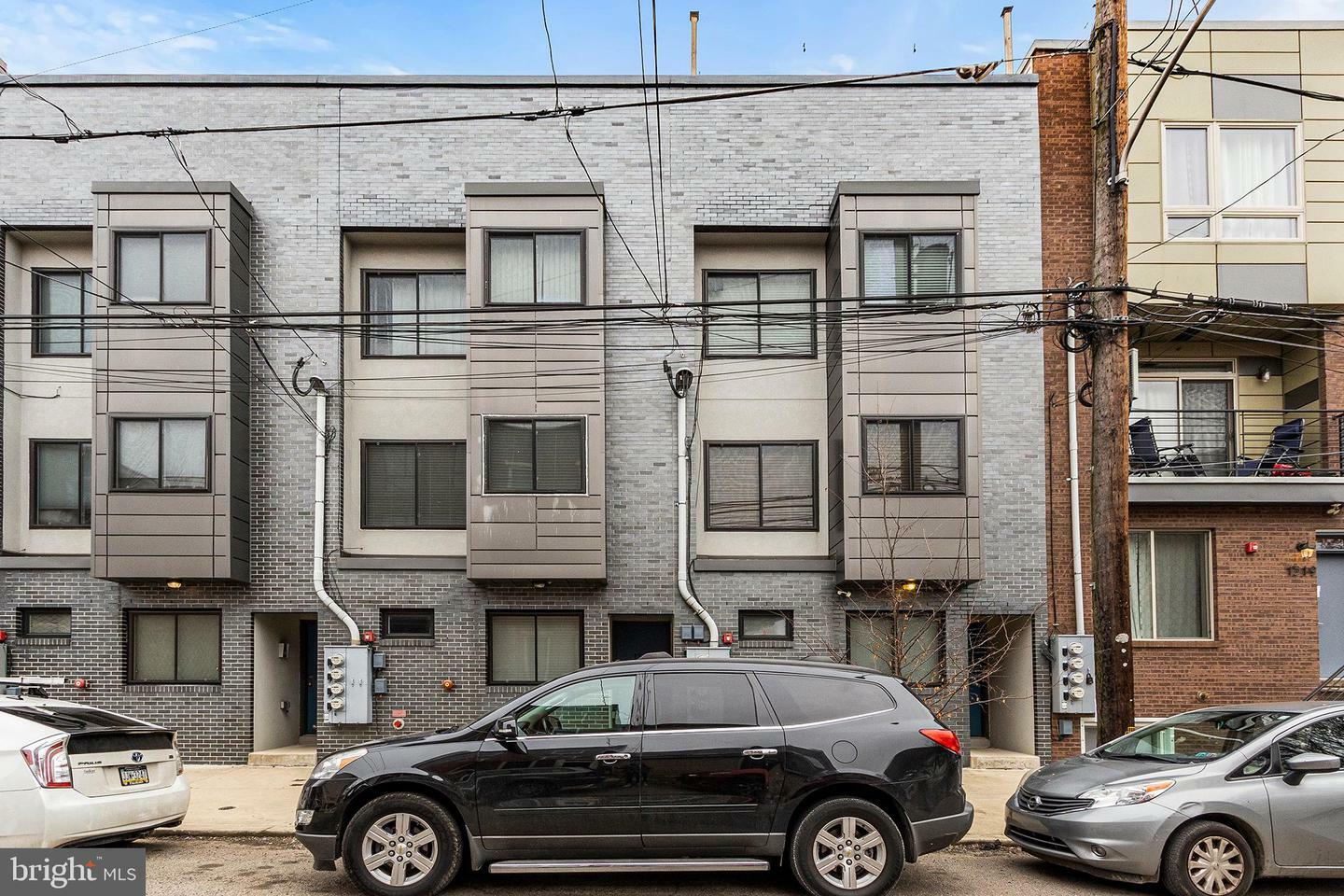 Property Photo: 1323 N 7th Street 2 PA 19122