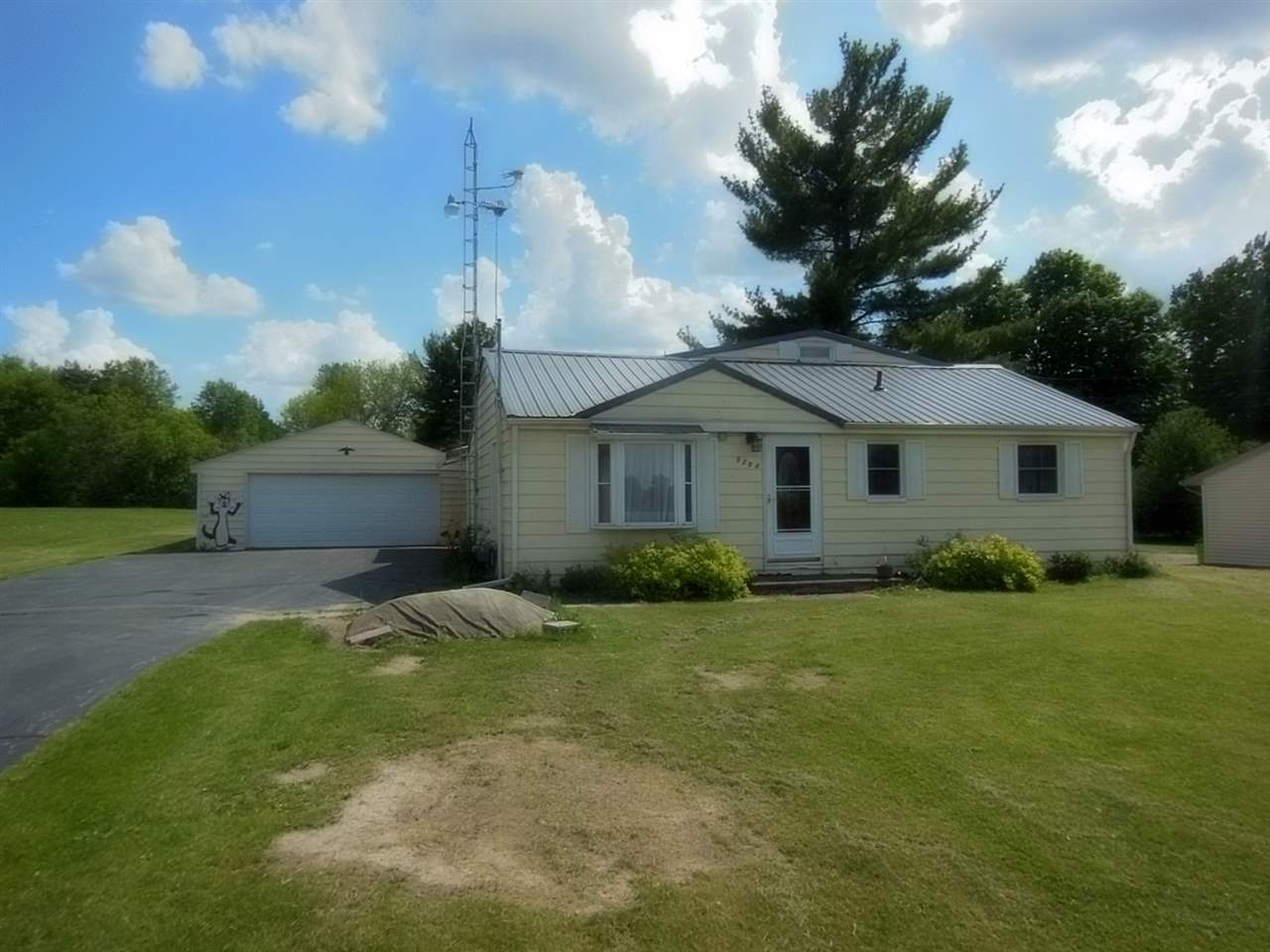 Property Photo:  5294 E Frances  MI 48458-9751 