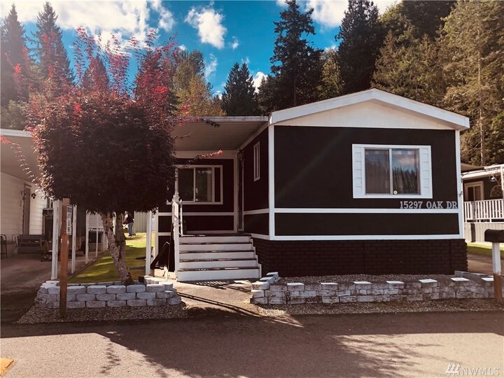 Property Photo: 15297 Oak Dr WA 98058