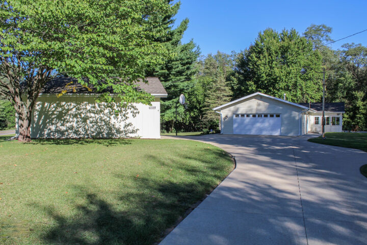 63599 Youngs Prairie Road  Constantine MI 49042 photo