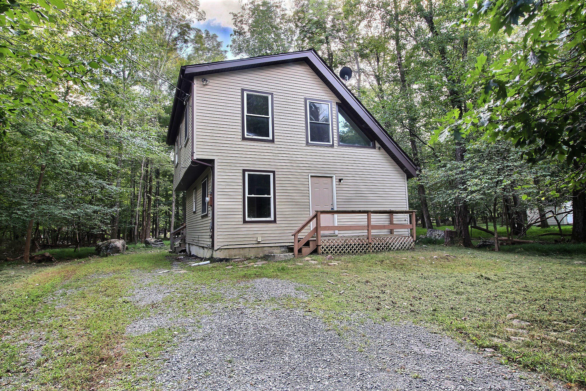 Property Photo:  1133 Woodland Drive  PA 18301 