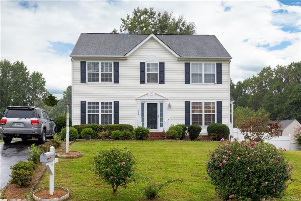 Property Photo:  924 Poplar Cove Way  VA 23223 