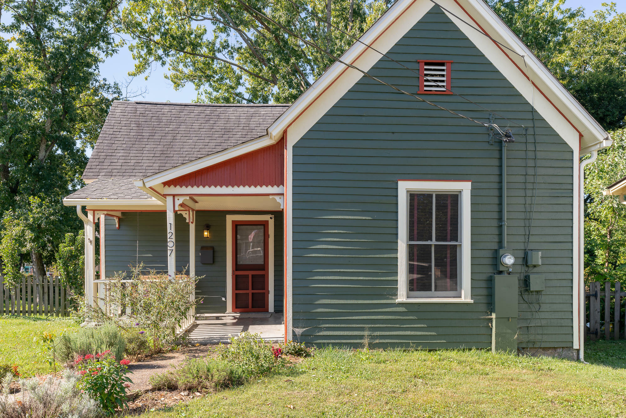 Property Photo:  1207 Folsom Ave  TN 37917 