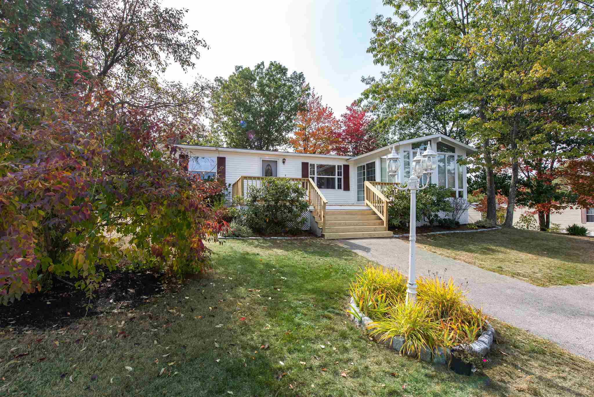 Property Photo:  4 Clearview Drive  NH 03867 