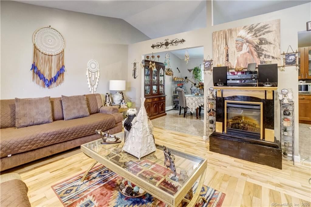 Property Photo:  40 Pine Street  CT 06516 