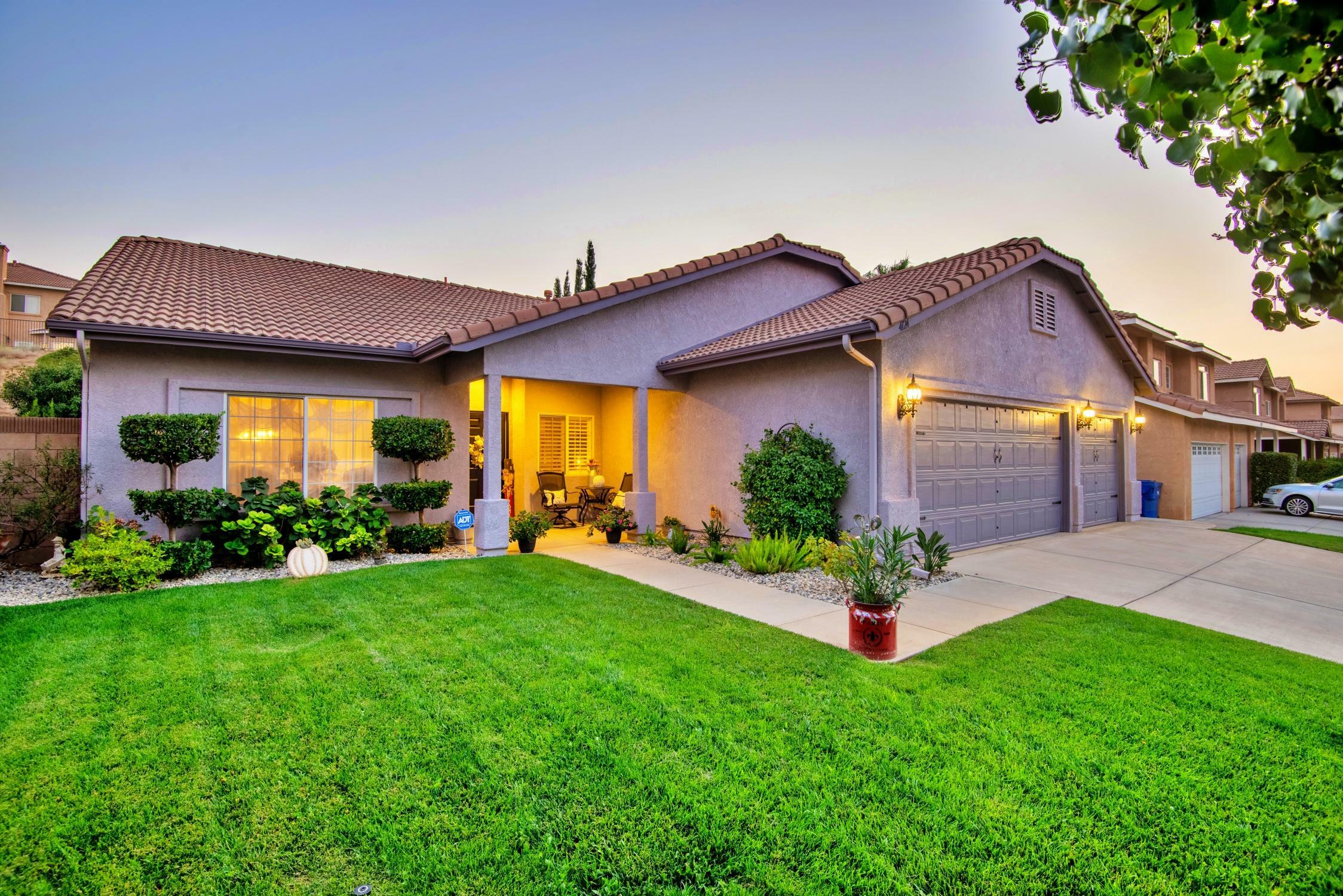 Property Photo:  4124 Grandview Drive  CA 93551 