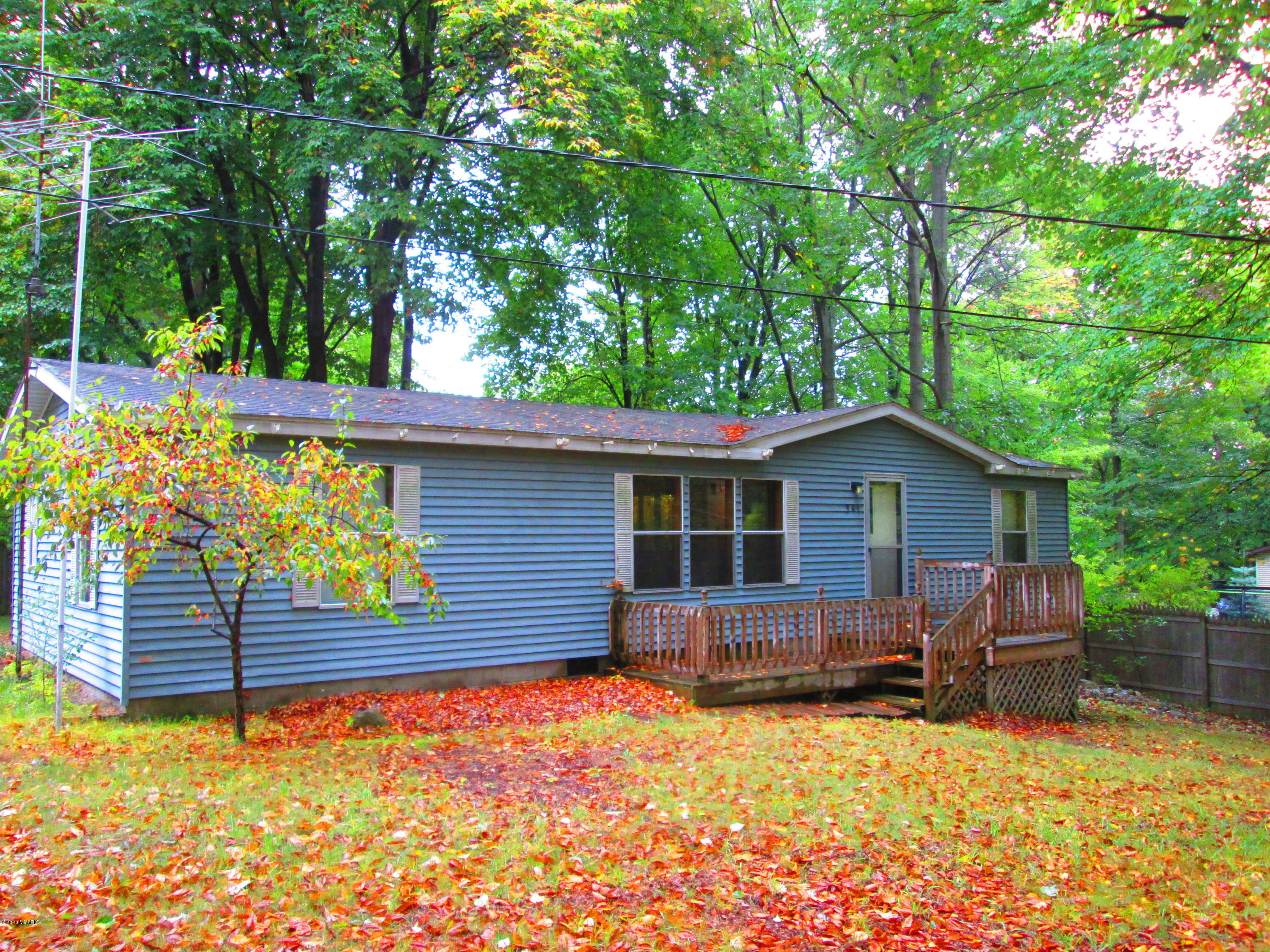Property Photo: 541 N Spencer Road MI 49436