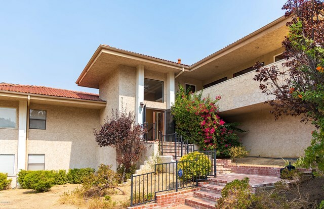 Property Photo:  14 N Coolwater Road  CA 91307 