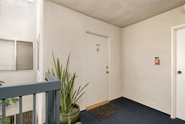 Property Photo:  497 S El Molino Avenue 208  CA 91101 