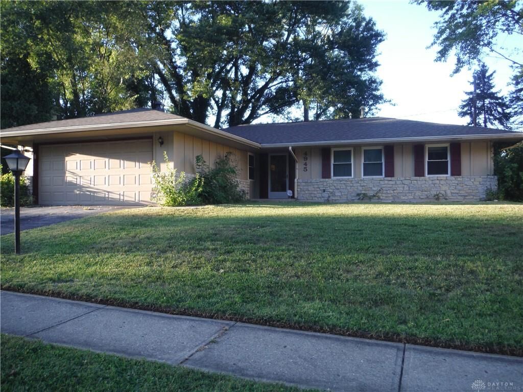 Property Photo:  4945 Pepperwood Drive  OH 45424 