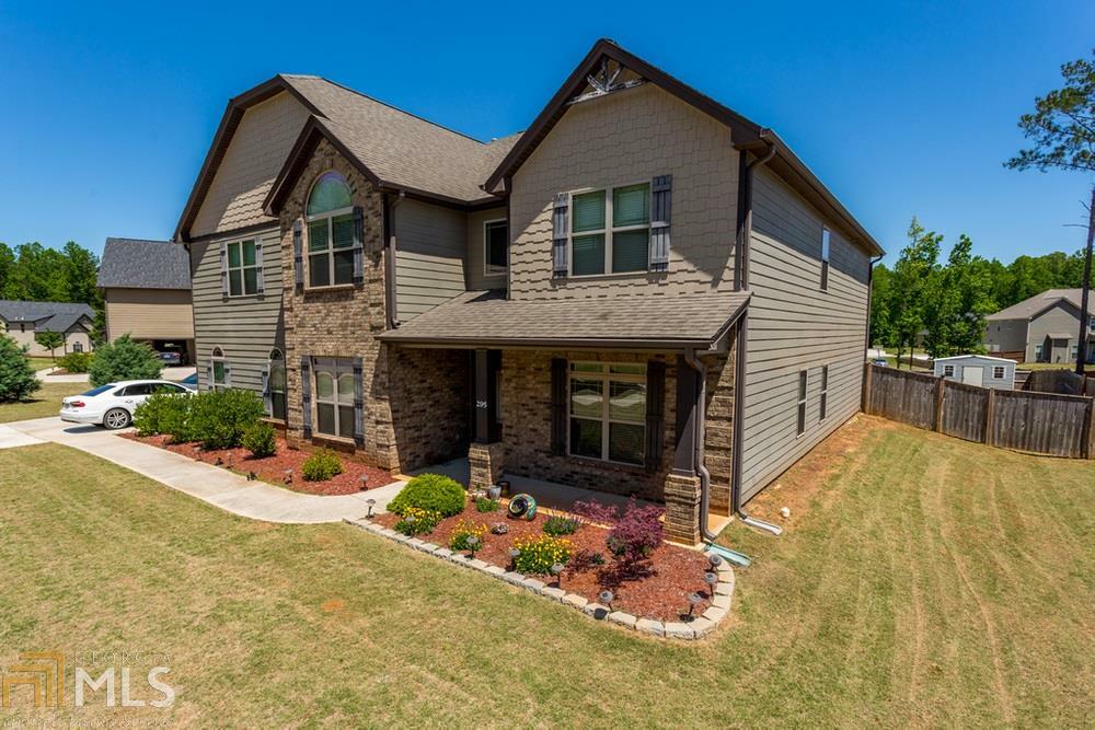 Property Photo: 295 Savannah Dr GA 30276