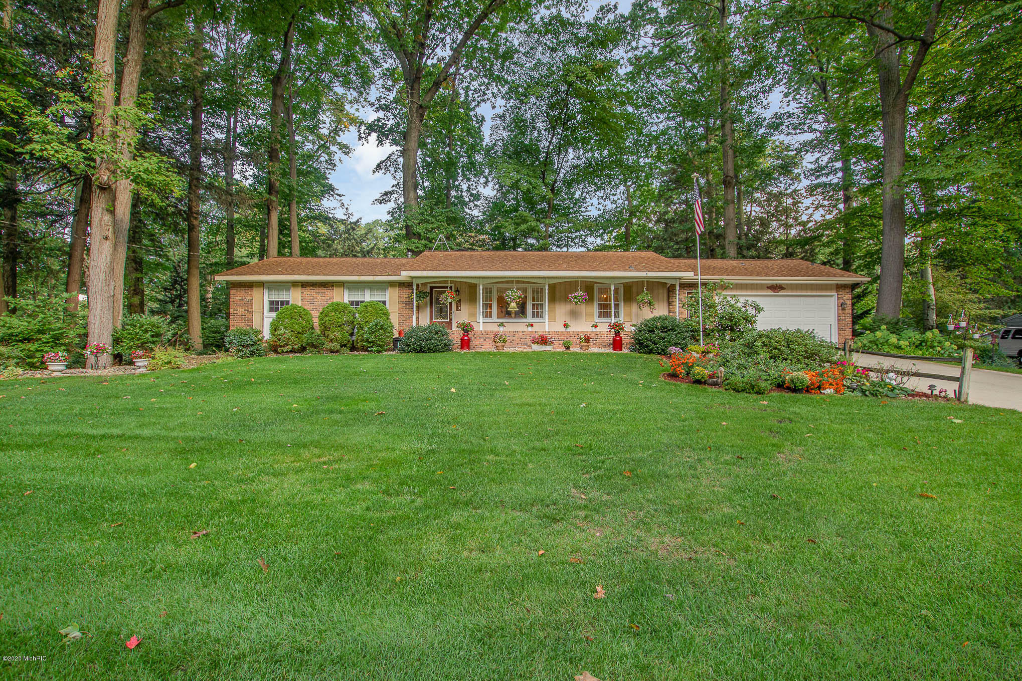 Property Photo: 995 Sycamore Drive MI 49424