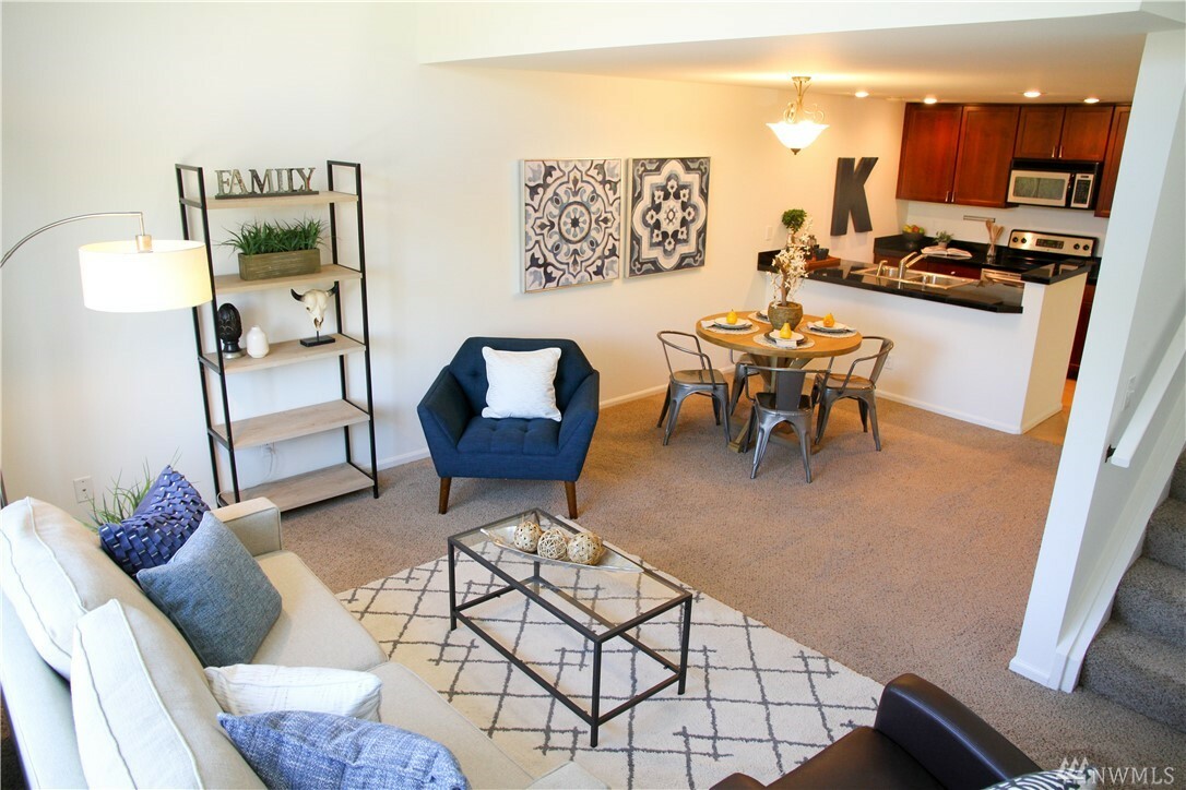 Property Photo: 1109 N Allen Place 203 WA 98013