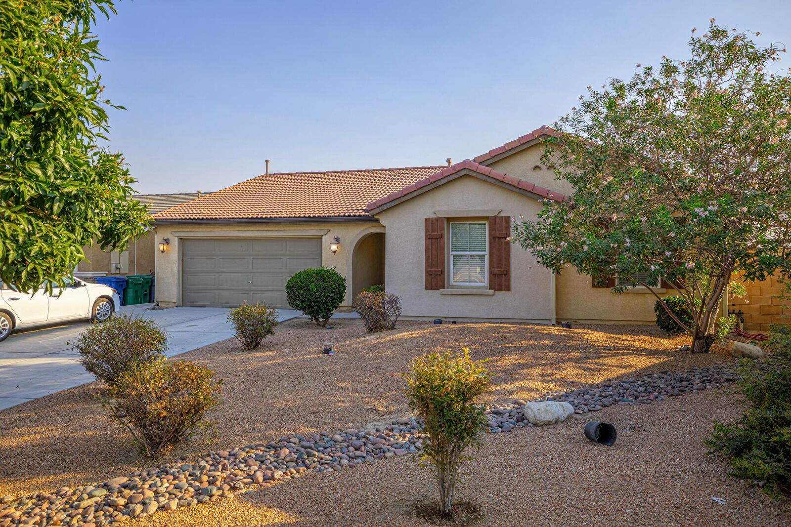 Property Photo:  43146 Homestead Street  CA 93535 