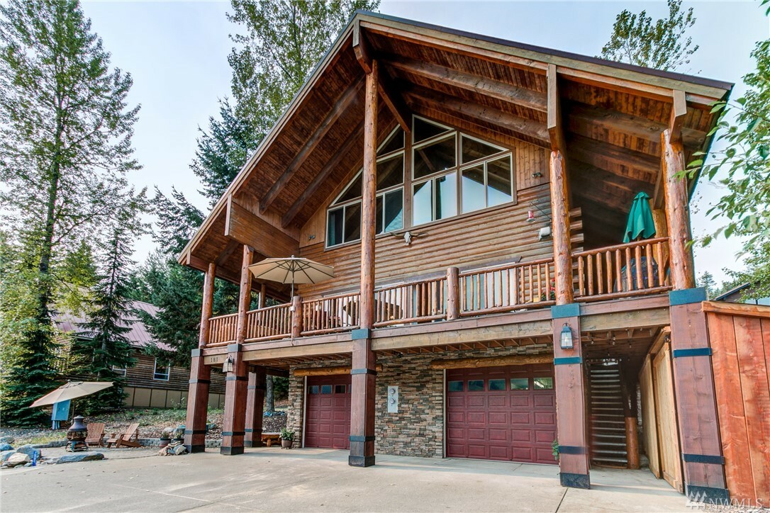 Property Photo:  181 Hyak Dr E  WA 98068 