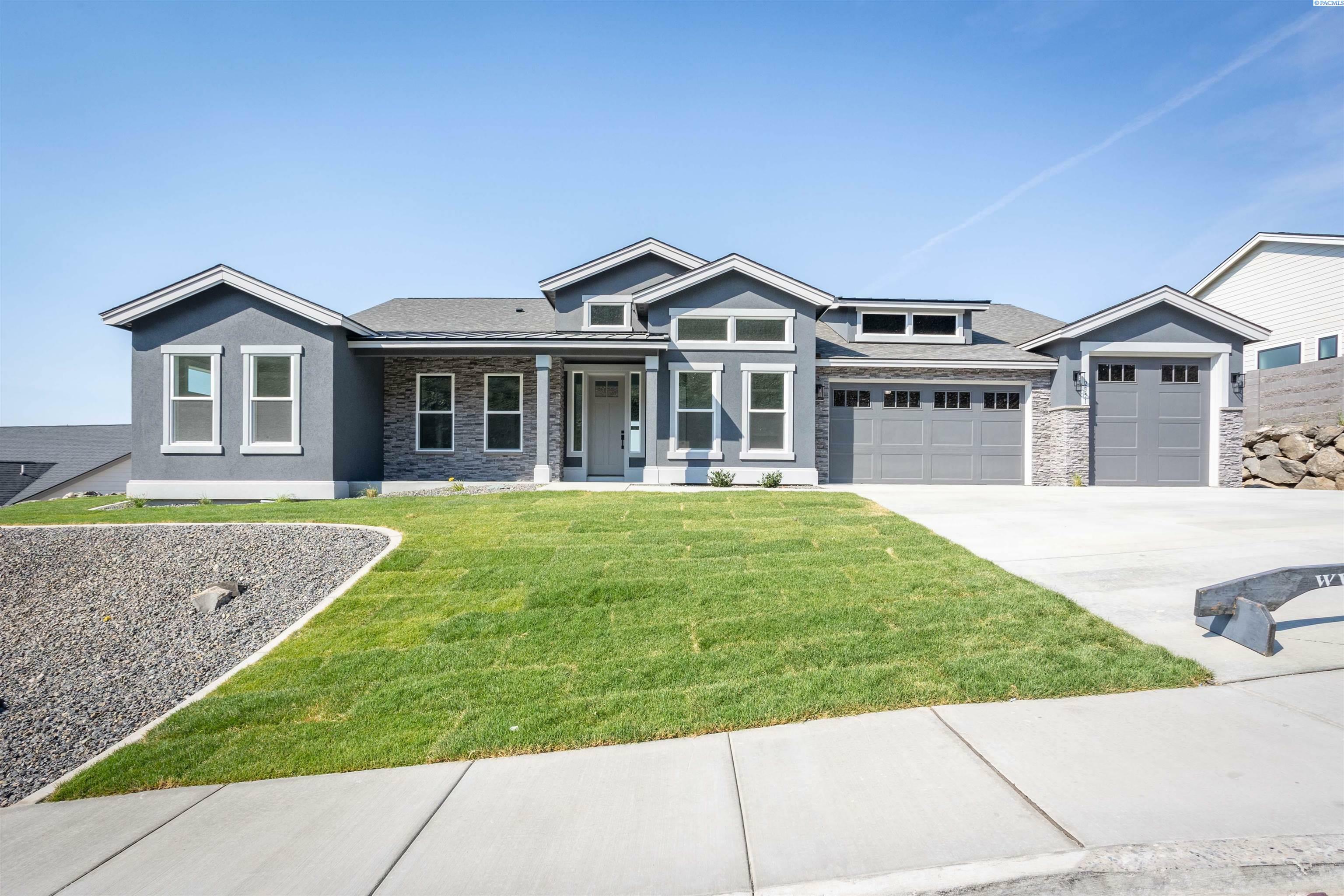 Property Photo:  2351 Skyview Loop  WA 99352 