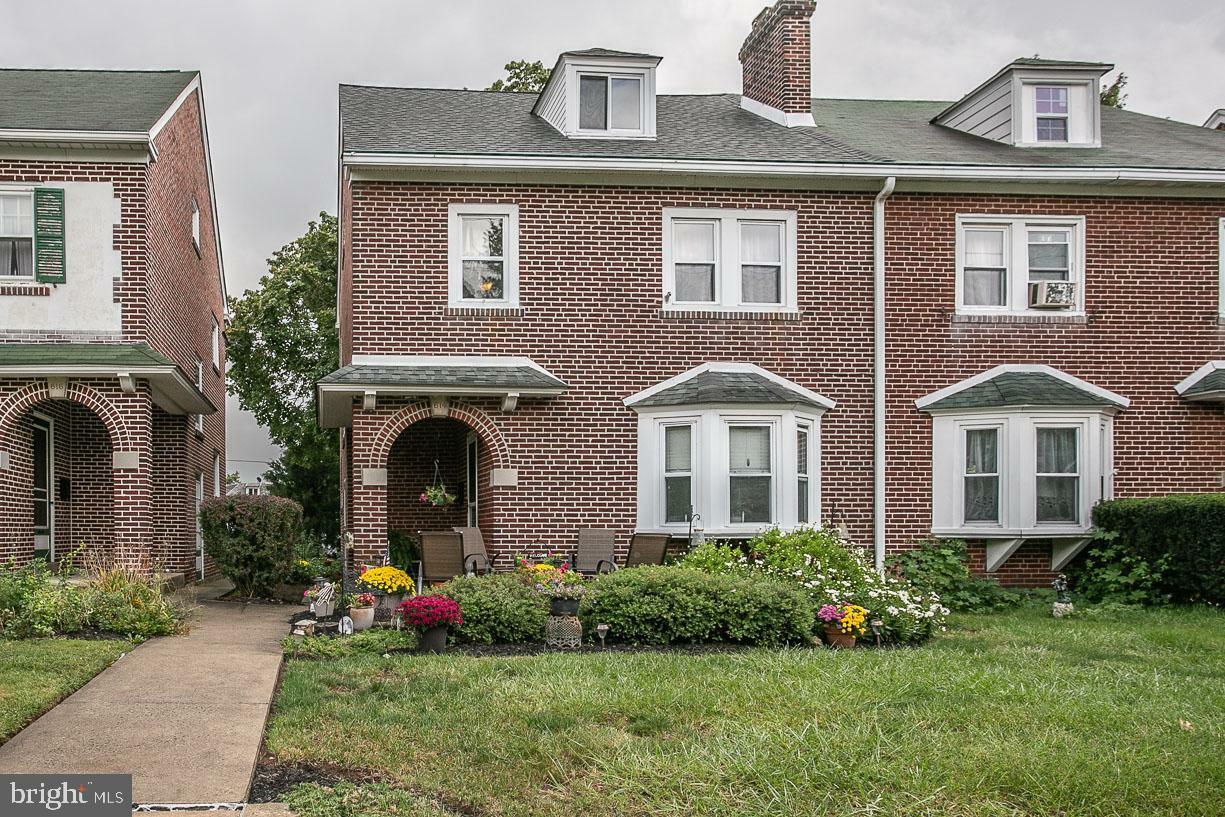 Property Photo:  614 Buttonwood Street  PA 19401 