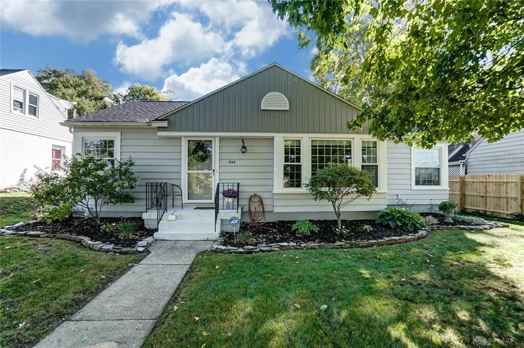 Property Photo: 1828 Saint Paris Pike OH 45504