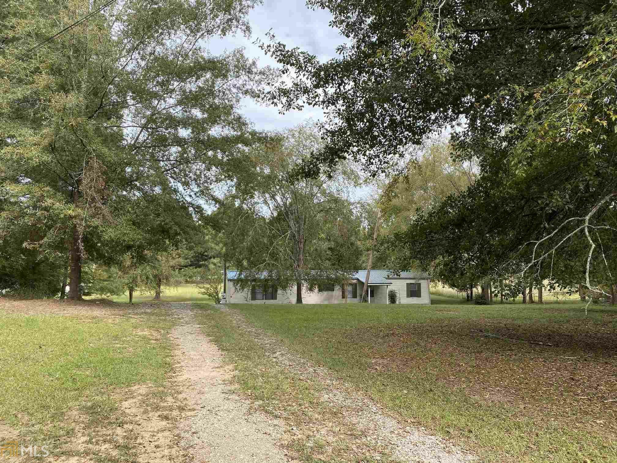 Property Photo:  1051 Lakeshore Dr  GA 30625 