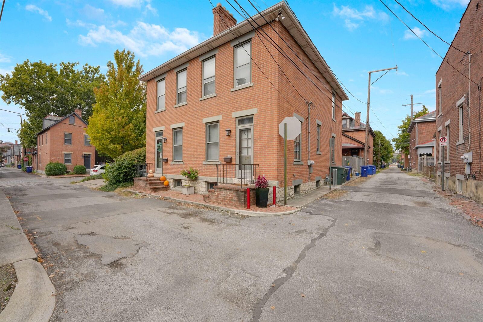 Property Photo: 226 Berger Alley OH 43206